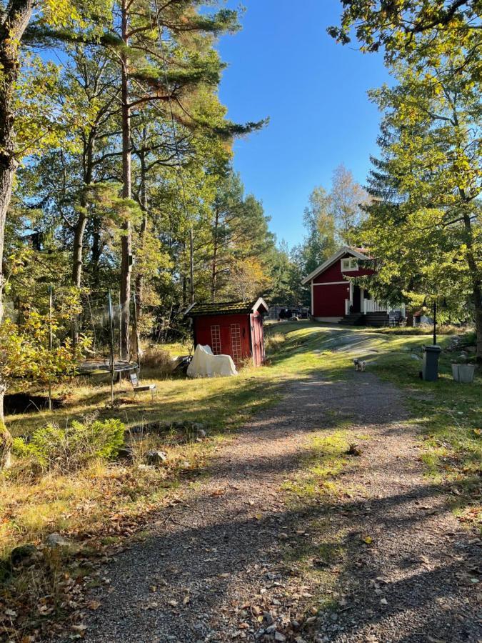 Charmigt Hus Pa Vindoe Villa Stockholm Bagian luar foto